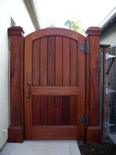 Amazing Wooden Gate Ideas To See More Visit 👇 In 2020 Backyard Gates