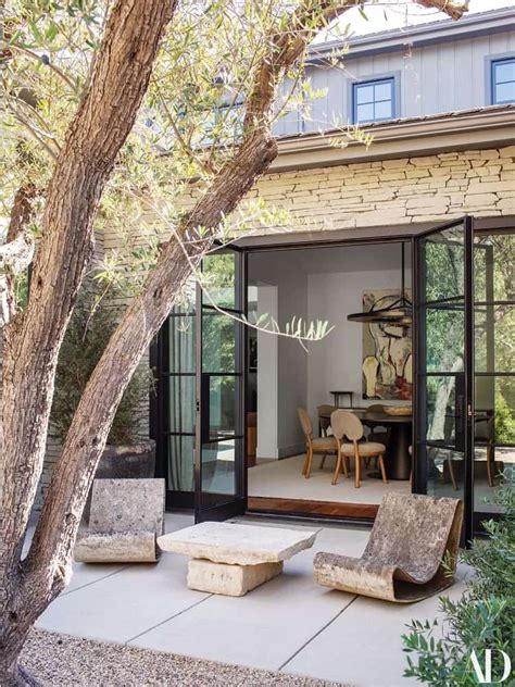 A Look Inside Kris Jenners House Her Zen Like Refuge In Hidden Hills