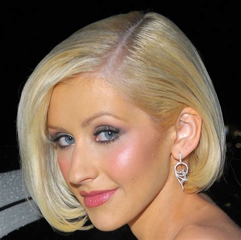 Christina Aguilera Hairstyles Looking Amazing Beautiful Blondelacquer