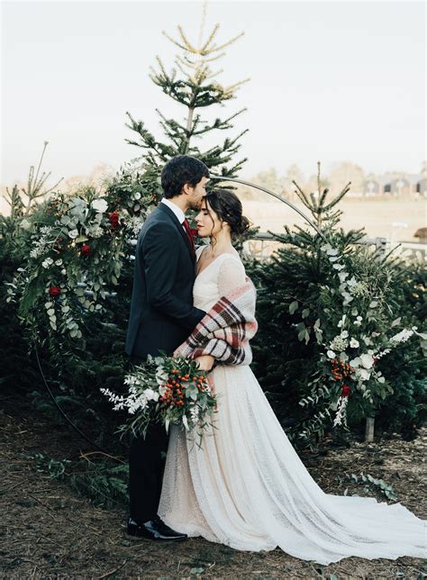 Love At Christmastime Our Favorite Christmas Wedding Moments