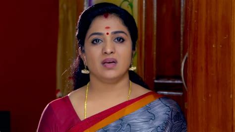 Watch the latest promo of the popular malayalam serial that airs on surya tv. Watch Vanambadi TV Serial Episode 188 - Nirmala Learns a ...
