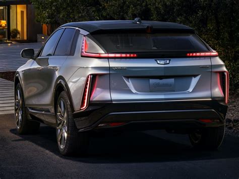 2023 Cadillac Lyriq Gets Two Additional Paint Colors