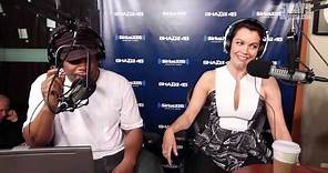 Bellamy Young Talks Columbus Short Leaving, Why She's Single, & Her Character "Mellie"