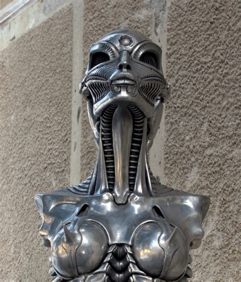 Necronomicon was the first major published compendium of images by swiss artist h. H. R. Giger - LaPollaDesertora