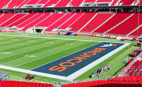 The Super Bowl Grounds Crew Forgot To Paint An End Zone For The