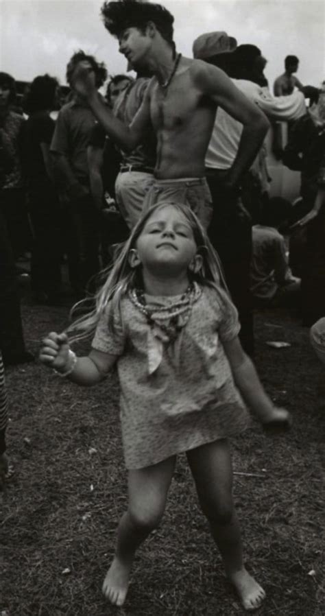 Vintage Woodstock Photographs Of Women That Show Origins Of Today S Fashion