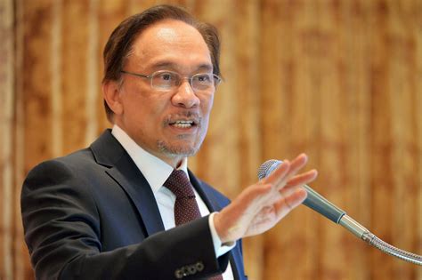 Ya allaah, izinkanlah walau sekali kami melihat najib berarak dengan anwar, sambil rosmah beriringan tangan dengan wan azizah. Datuk Seri Anwar Ibrahim Sah Dibebaskan Hari Ini