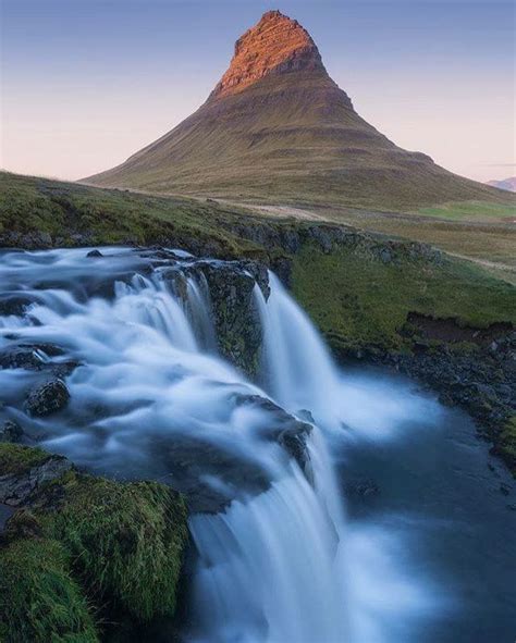 Guide To Iceland Iceland Travel Arrowhead Planet Earth Planets