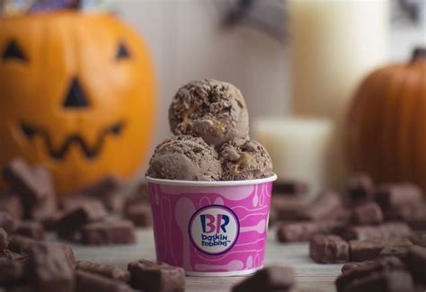 Baskin Robbins Offers Halloween Themed Candy Bar Mashup Ice Cream For October Brand Eating