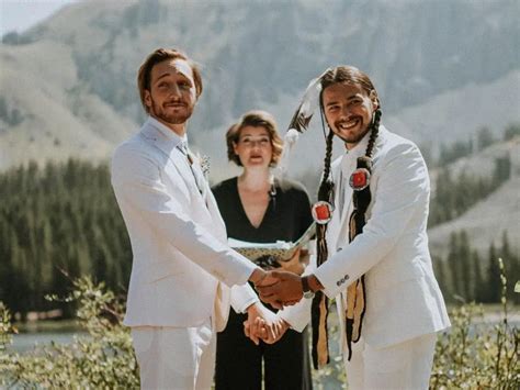 This Couple Mixed Their Cultures Together In A Beautiful Wedding Interracial Couples Biracial