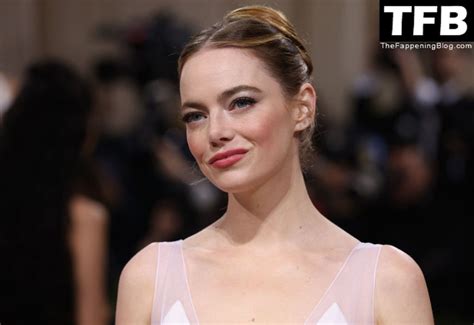 Emma Stone Flaunts Her Sexy Legs At The 2022 Met Gala In Nyc 129 Photos Onlyfans Leaked