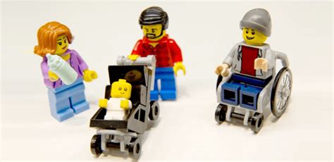 Lego Lanzará Primera Minigura En Silla De Ruedas Y Primer Bebé Completo
