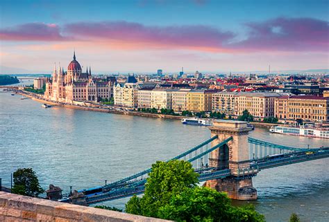 Budapests Charm Can Be Intoxicating On Hungary Tours Goway