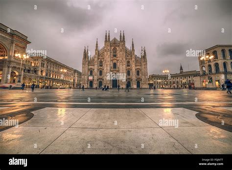 Milan Italy Piazza Del Duomo Cathedral Square Stock Photo Alamy