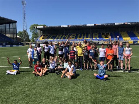 Plus stadium information including stats, map, photos, directions, reviews, interesting facts. Weekendschool Baljée in het Cambuur Stadion! - SC Cambuur