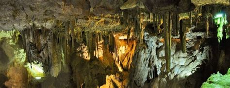 Pourquoi Il Faut Visiter Les Grottes De Jeita Au Liban Carigami Le