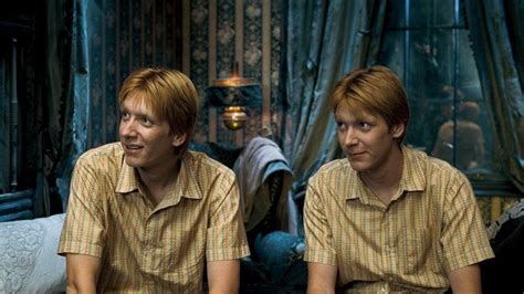 The Differences Between Fred And George Weasley Pottermore Weasley Twins George Weasley