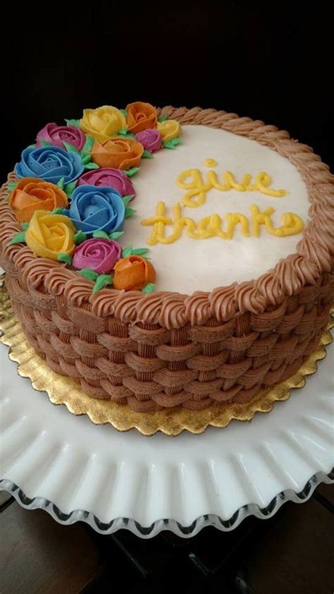 What to make for dessert on thanksgiving day? Pin by Emmy on DREAM CAKES | Thanksgiving cakes ...