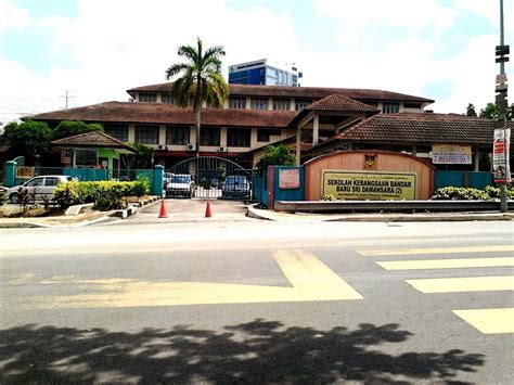 Bandar utama damansara, 1997 ve 1998'de birkaç yeni okulun açılması ve üçüncül bir kurum olan kolej bandar utama'nın kurulmasıyla büyümeye devam etti. SK Bandar Baru Sri Damansara 2: PROFILE SEKOLAH