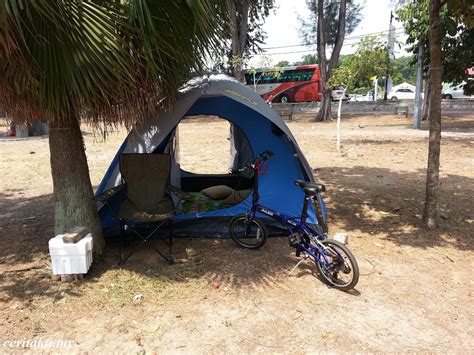 Pantai saujana atau juga dikenali dengan pantai batu 4 merupakan satu lagi pantai di port dickson yang juga sering menjadi kunjungan pelancong untuk berkelah dengan pelbagai aktiviti menarik di pantai. Pantai Saujana - Ceritaku Untuk Mu