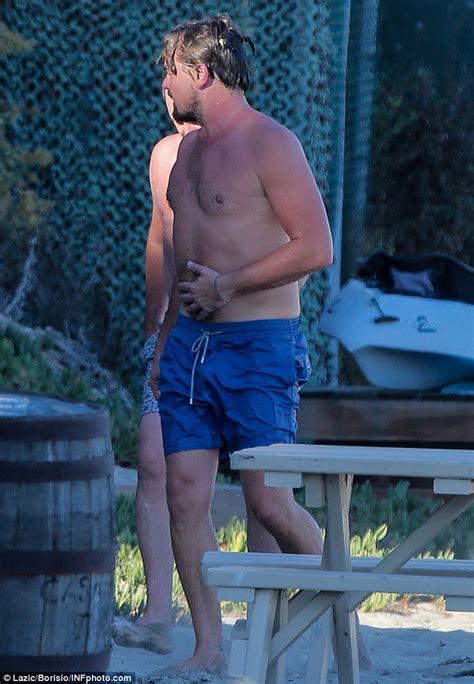 leonardo dicaprio enjoys a day of fun with supermodel girlfriend nina agdal daily mail online