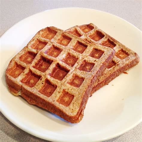 Super Easy French Toast Waffles Mix Up The Batter Dip In Bread Slices