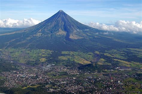 List Of Active Volcanoes In The Philippines Wikipedia
