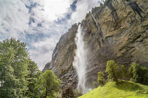 Lauterbrunnen Tosende Wasserfälle In Der Schweiz