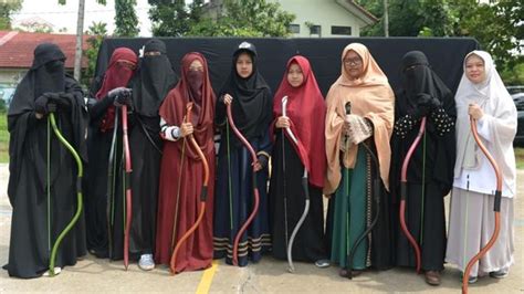 Photos Indonesian Womens ‘niqab Squad Fights Face Veil Prejudice
