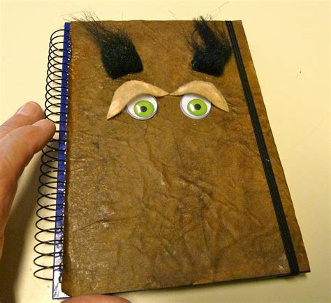 Make It Easy Crafts Halloween Spooky Eyes Notepad Décor