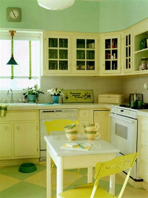 Green cabinets or even wall color are great mood enhancers for what's a warm kitchen trend right now, williams says. Cheerful Summer Interiors: 50 Green and Yellow Kitchen ...