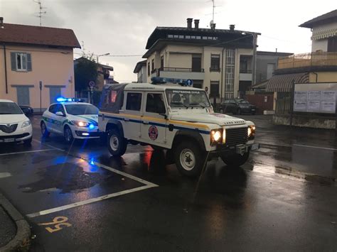 Looking for hotels in casnate con bernate? PROTEZIONE CIVILE - Dal Comune un nuovo pick-up ...