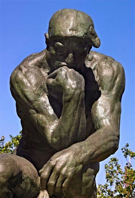 También se reconocen figuras que resultarían en el pensador, el beso (que rodin no conservaría en las versiones futuras) y ugolino y sus hijos (aún en posición vertical similar a la célebre escultura de jean baptiste carpeaux que tanto estudió rodin). Paris Sightseeing: la estatua del pensador de Rodin