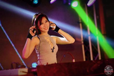 These 7 Hottest Female Djs In Malaysia Will Get You Rocking At The Dancefloor