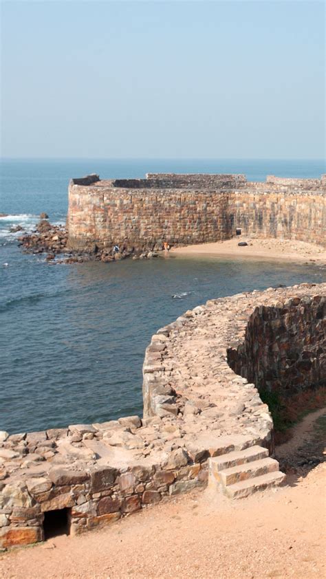 10 Spectacular Sea Forts Of India