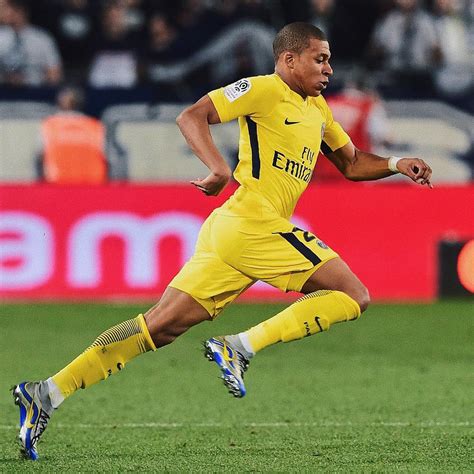 And mbappe will be hoping to dazzle under the spotlight and continue his impressive goalscoring form for his country. Who Wears Which Boot and Why? Nike 1998, 2002, 2006, 2010 ...