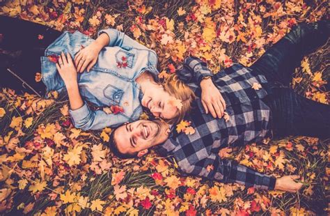 Fall Engagement Photos 🍂 10 Best Inspirations My Sweet Engagement