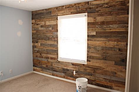 Jun 14, 2021 · during the pandemic more and more people converted that extra bedroom to a home office. Recycled Pallet Accent Wall | http://www.handmadeology.com/