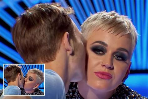 Katy Perry Gives American Idol Contestant 19 His First Ever Kiss After He Admits Hes Never