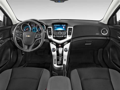 Cruze ltz in blue ray metallic with available features. Image: 2015 Chevrolet Cruze 4-door Sedan Auto 1LT ...