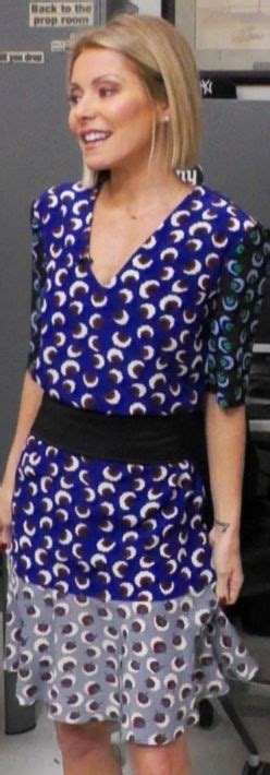 Who Made Kelly Ripas Blue Print Dress Fashion Dresses Blue Print