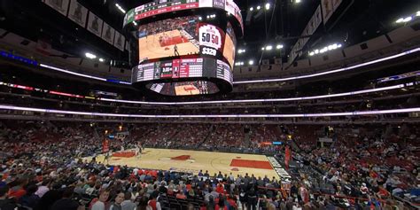 Section 121 at United Center - Chicago Bulls - RateYourSeats.com