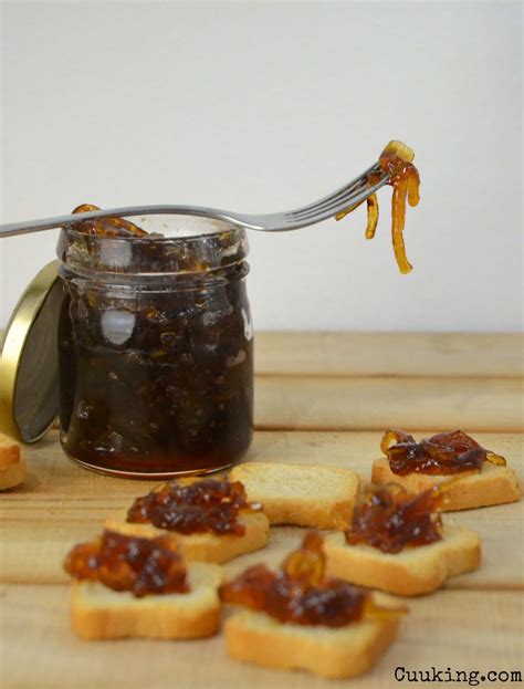 Se emplea en multitud de recetas, un ingrediente un comodín estupendo para darle un toque especial a una ensalada, en la pizza. Cebolla caramelizada especial en 2020 | Recetas de cocina ...