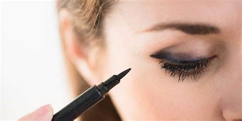 8 Best Black Eyeliners Of 2020 You Dont Wanna Miss