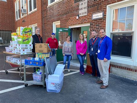 The emergence of community pantries is laudable. Community Pantry relocated, continues sending food bags to ...