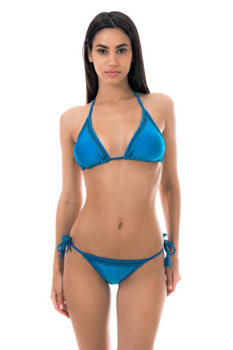 Bikini Blauer Triangel Bikini Mit Lochoptik Pompons Lace Up
