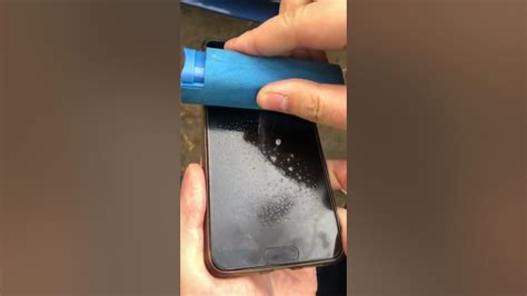 Try This Awesome Screen Cleaner To Get Rid Of Your Greasy Phone