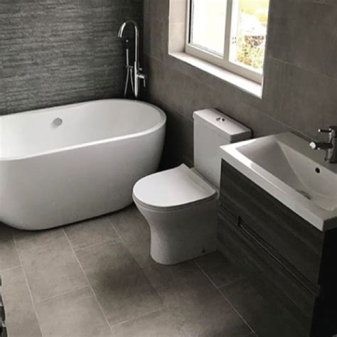 This soothing sanctuary off the master suite is the product of a full renovation to make it fresher and more up to date. 8 Contemporary Bathroom Ideas | Victorian Plumbing