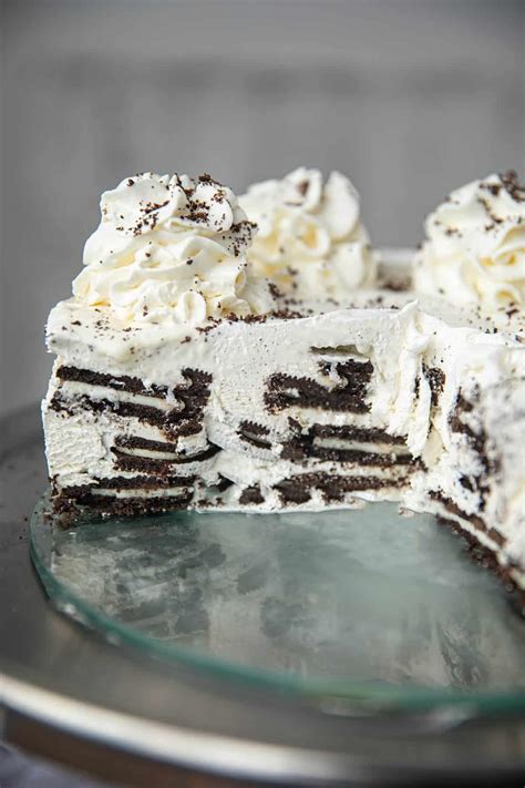 It received so many great reviews and i bake all the time. Oreo Ice Box Cake | RecipeLion.com