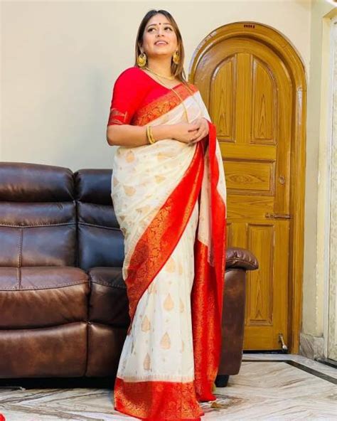 Plain Red Saree Buy Plain Red Saree Online At Best Prices In India